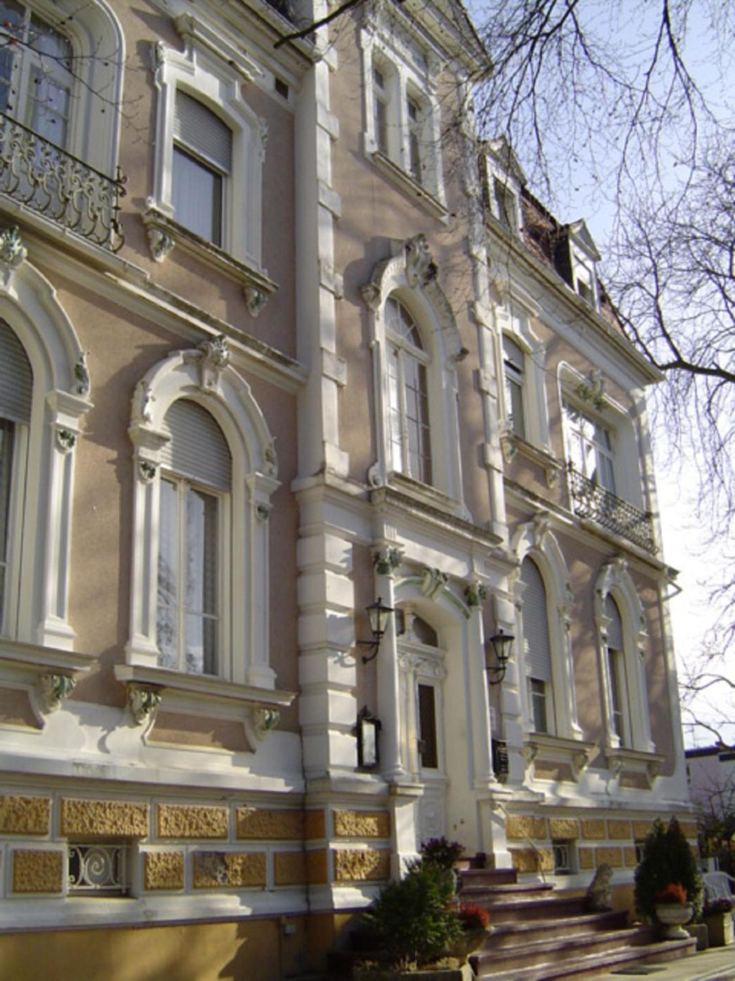 Hotel Waldfriede Дармщат Екстериор снимка