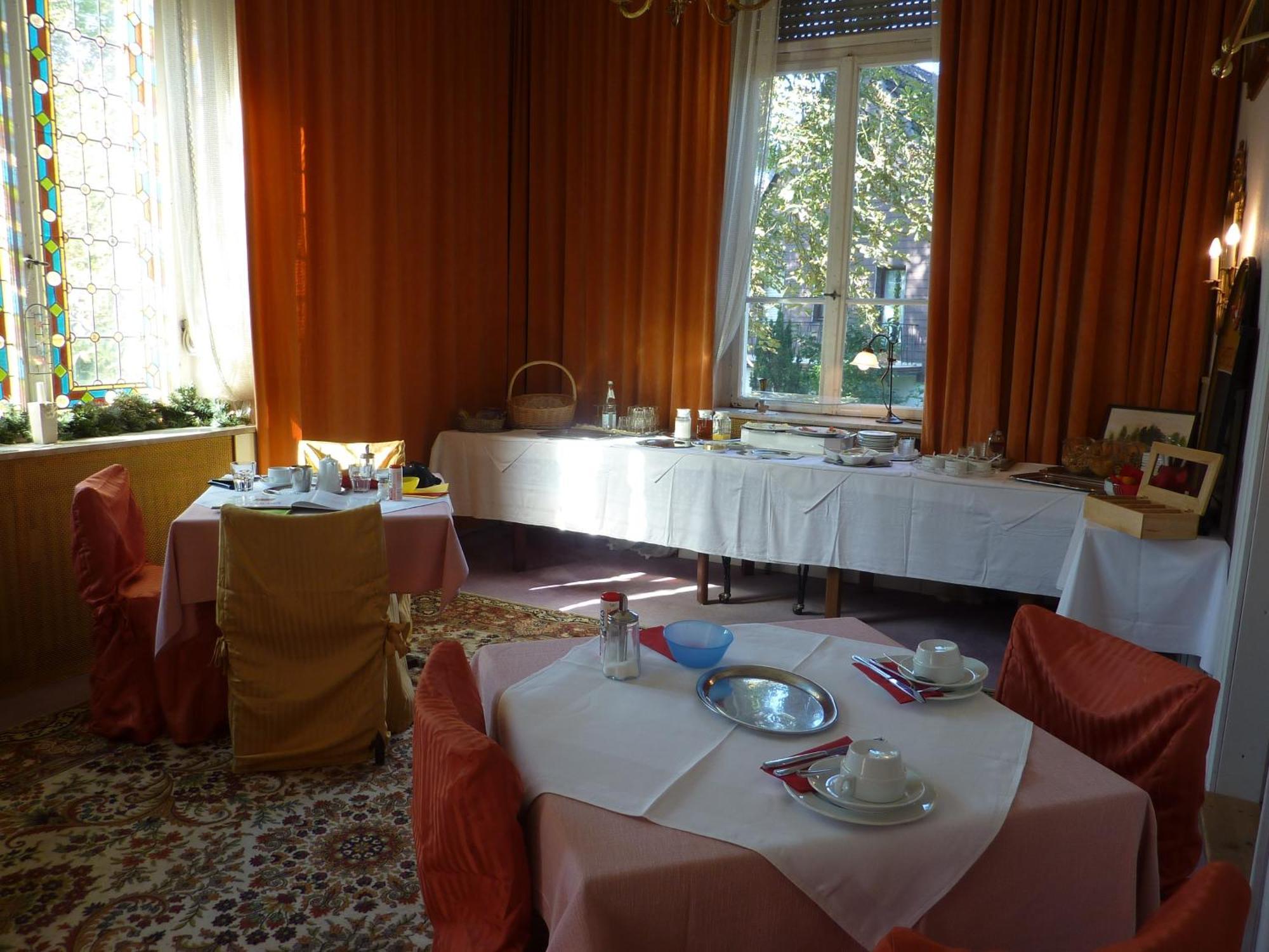 Hotel Waldfriede Дармщат Екстериор снимка