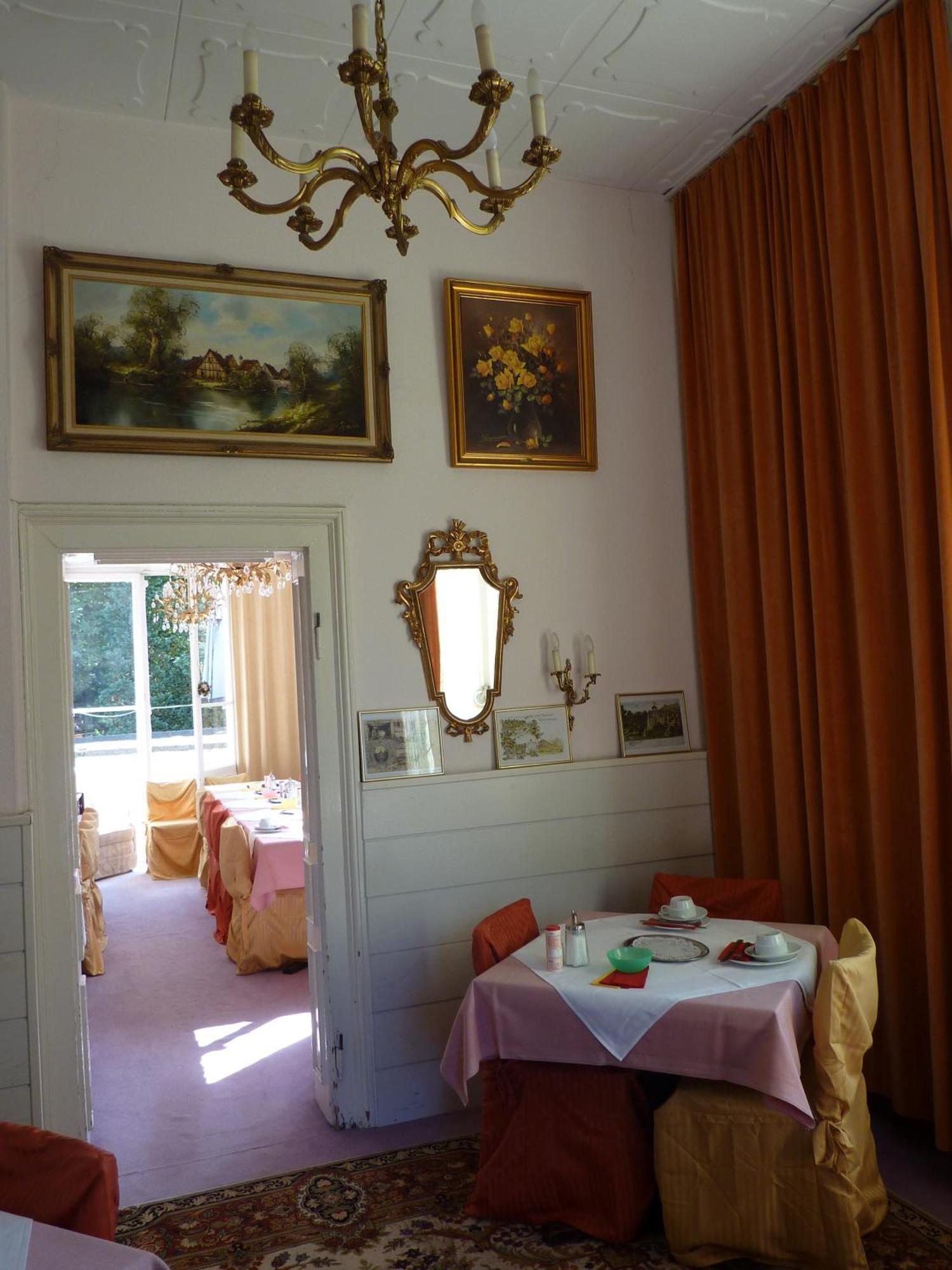 Hotel Waldfriede Дармщат Екстериор снимка