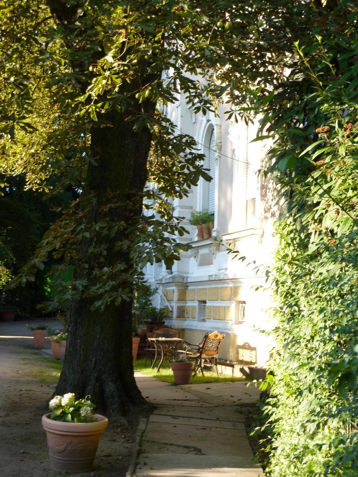 Hotel Waldfriede Дармщат Екстериор снимка