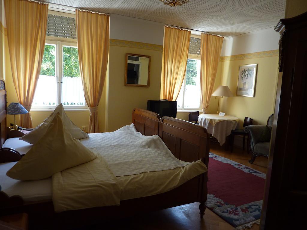 Hotel Waldfriede Дармщат Екстериор снимка