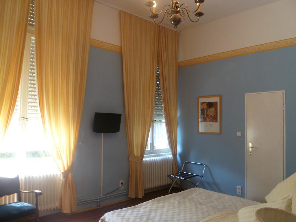 Hotel Waldfriede Дармщат Стая снимка